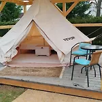 Glamping Mezi Ploty * Rovnacov